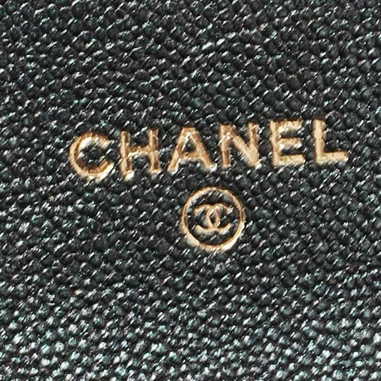 Pre Owned Chanel Green Iridescent Quilted Caviar Leather Mini Classic Chain Clutch