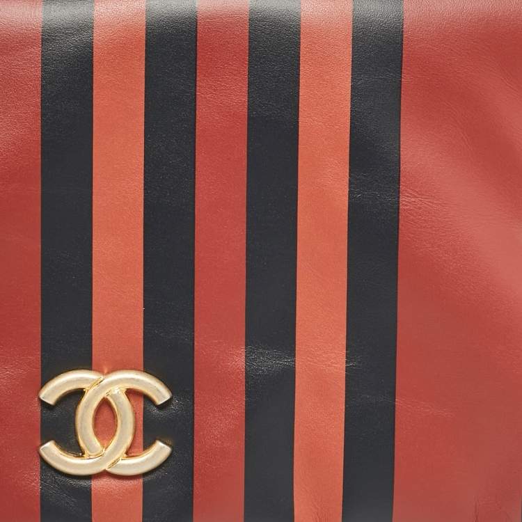 مملوكة مسبقًا Chanel Multicolor Striped Leather Foldover Clutch