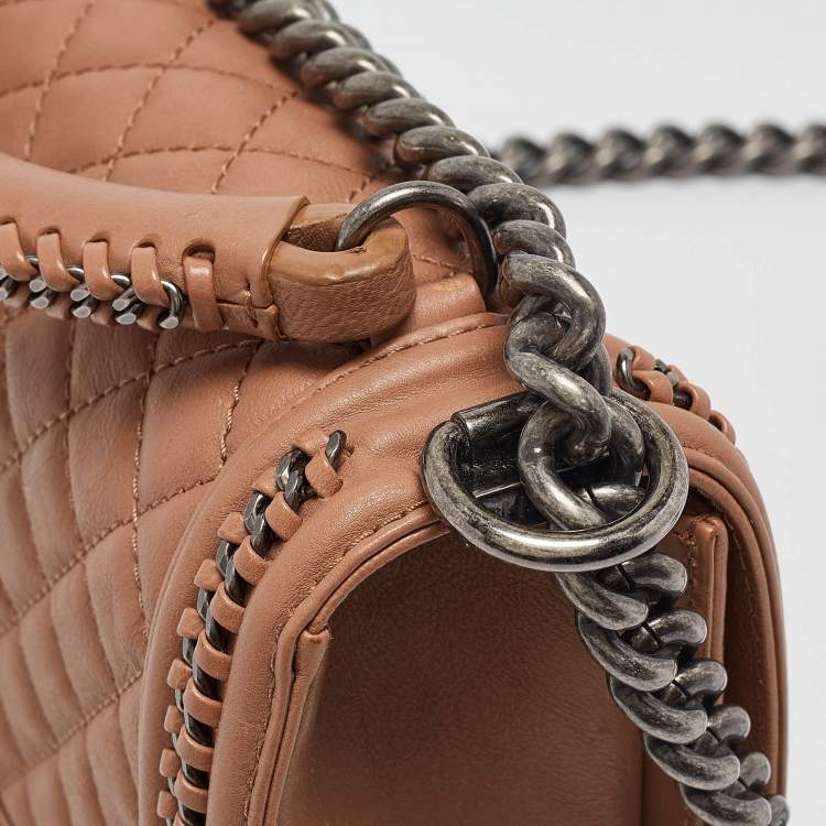 Pre Owned Chanel Beige Quilted Leather Medium Chain Around Boy Top Handle Bag