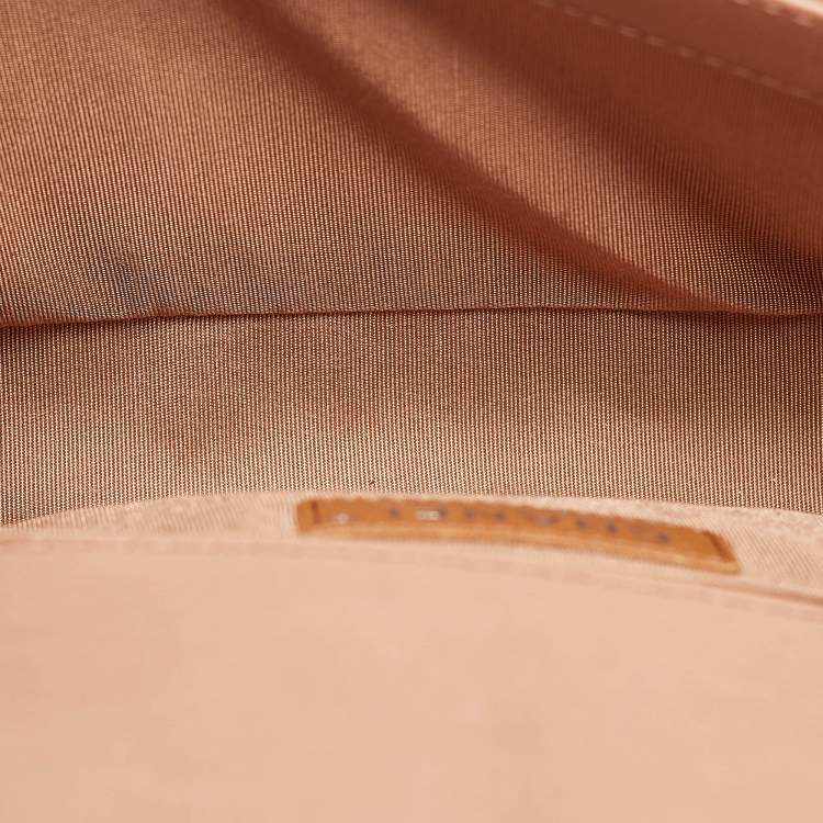 Pre Owned Chanel Beige Quilted Leather Medium Chain Around Boy Top Handle Bag