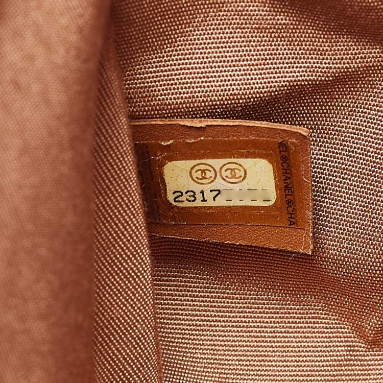 Pre Owned Chanel Beige Quilted Leather Medium Chain Around Boy Top Handle Bag