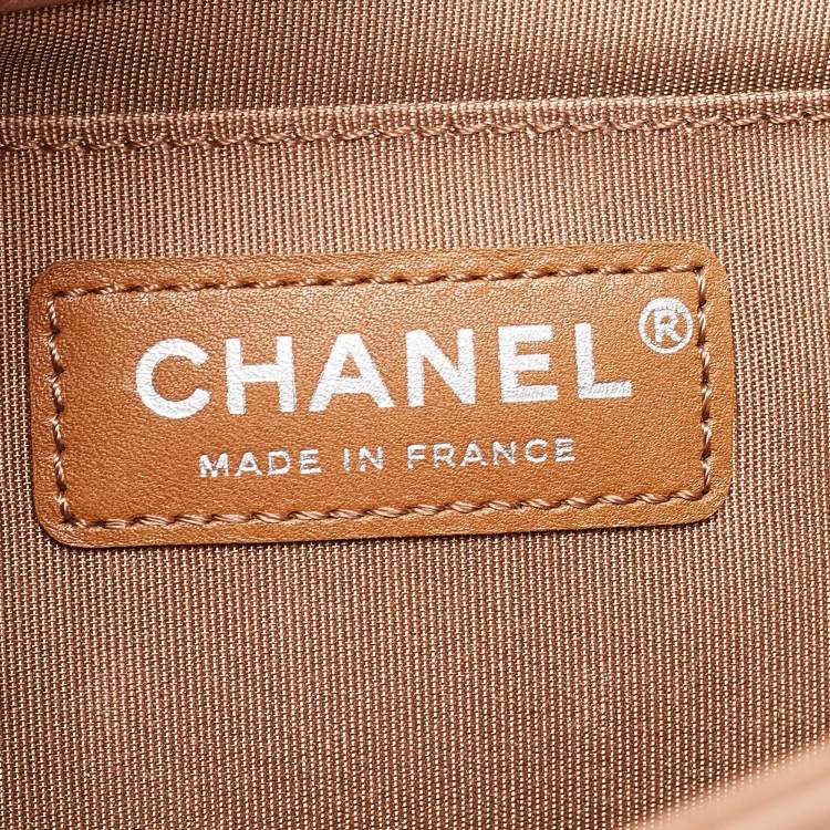 Pre Owned Chanel Beige Quilted Leather Medium Chain Around Boy Top Handle Bag