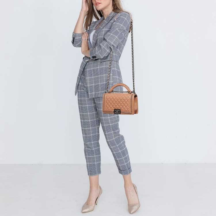 Pre Owned Chanel Beige Quilted Leather Medium Chain Around Boy Top Handle Bag