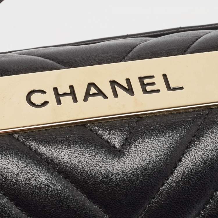 Pre Owned Chanel Black Chevron Leather Small Trendy CC Top Handle Bag