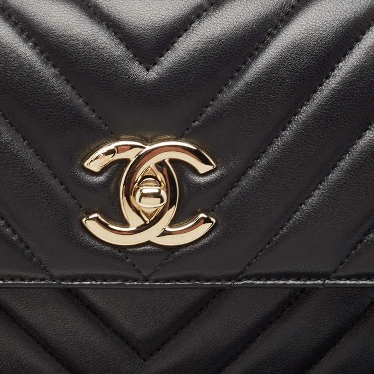 Pre Owned Chanel Black Chevron Leather Small Trendy CC Top Handle Bag