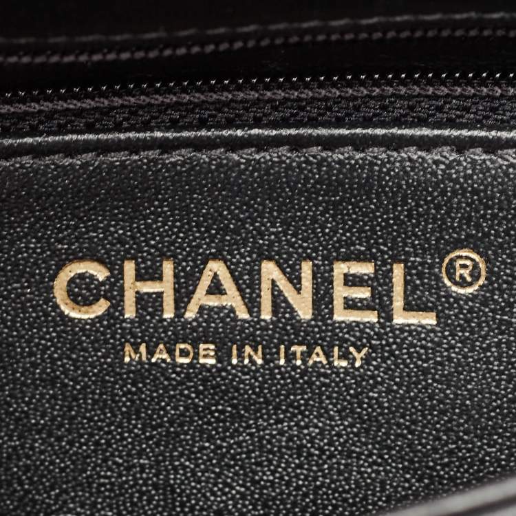 Pre Owned Chanel Black Chevron Leather Small Trendy CC Top Handle Bag