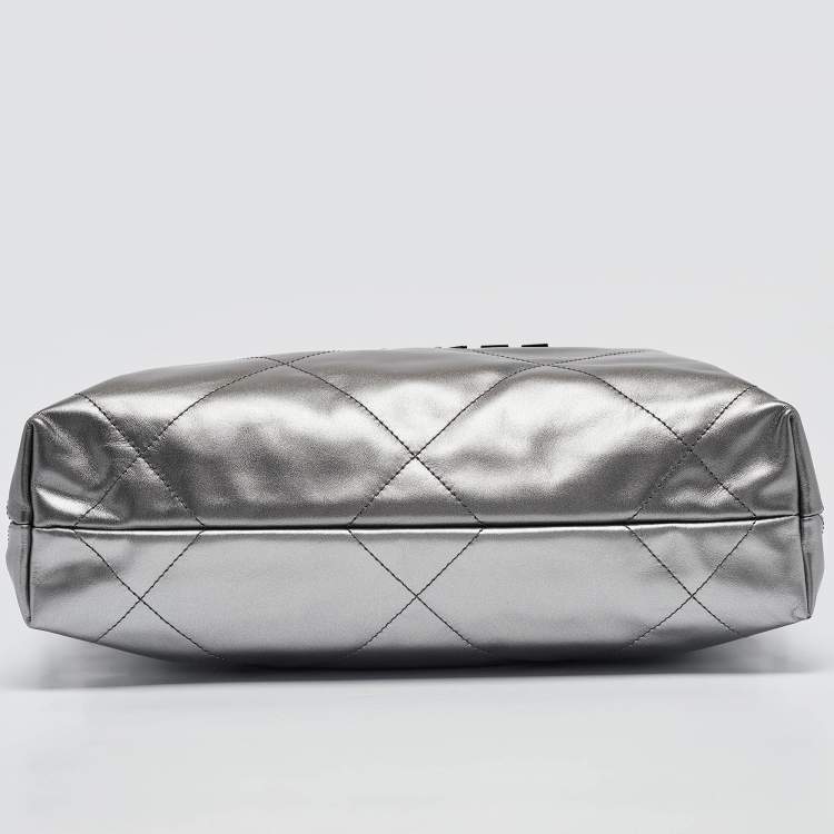 Pre Owned Chanel Metallic Ombre Quilted Shiny Leather Small 22 Hobo