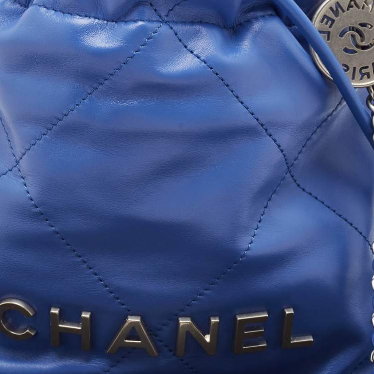 Pre Owned Chanel Blue Quilted Leather Mini 22 Chain Bag