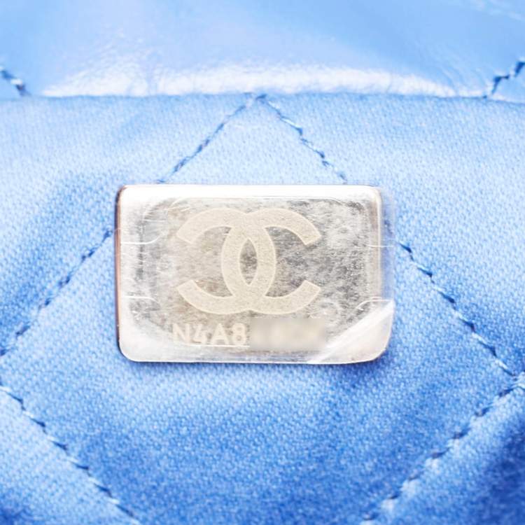 Pre Owned Chanel Blue Quilted Leather Mini 22 Chain Bag