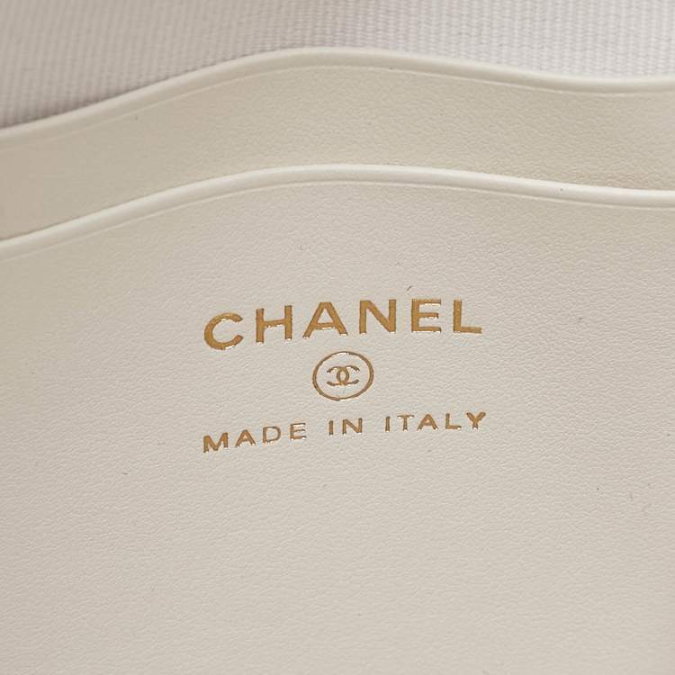 Pre Owned Chanel White Quilted Caviar Leather Mini CC Classic Backpack