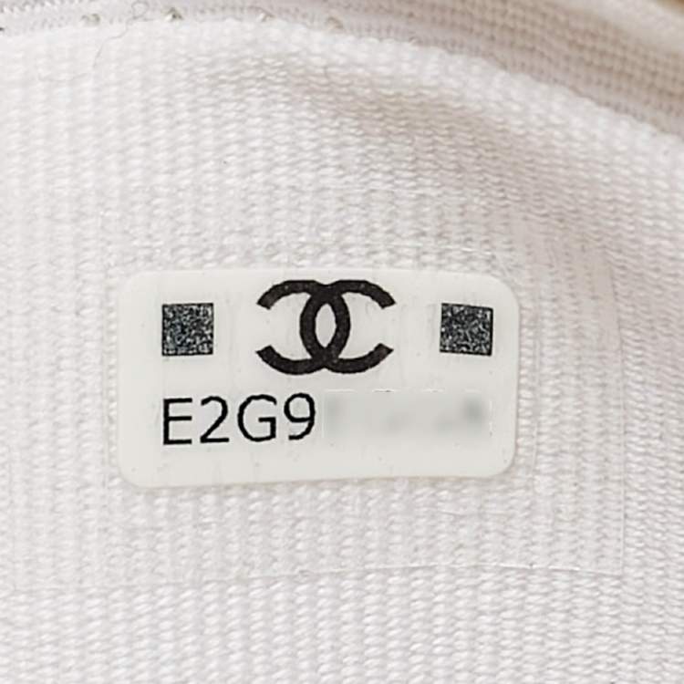 Pre Owned Chanel White Quilted Caviar Leather Mini CC Classic Backpack