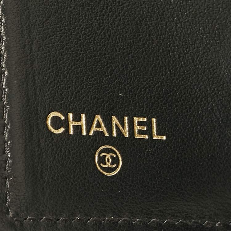 Pre Owned Chanel Black Quilted Caviar Leather Small Boy Flap Wallet