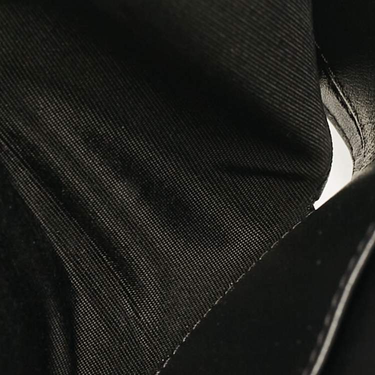 Pre Owned Chanel Black Quilted Caviar Leather Small Boy Flap Wallet