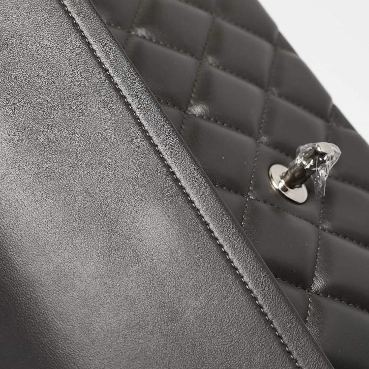 Pre Owned Chanel Grey Quilted Leather Jumbo Classic Double Flap Bag