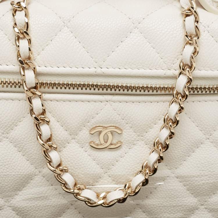 Pre Owned Chanel White Quilted Caviar Leather CC Long Vanity Case Bag