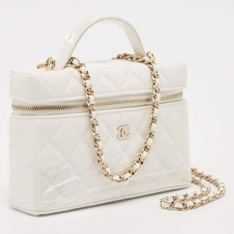 Pre Owned Chanel White Quilted Caviar Leather CC Long Vanity Case Bag
