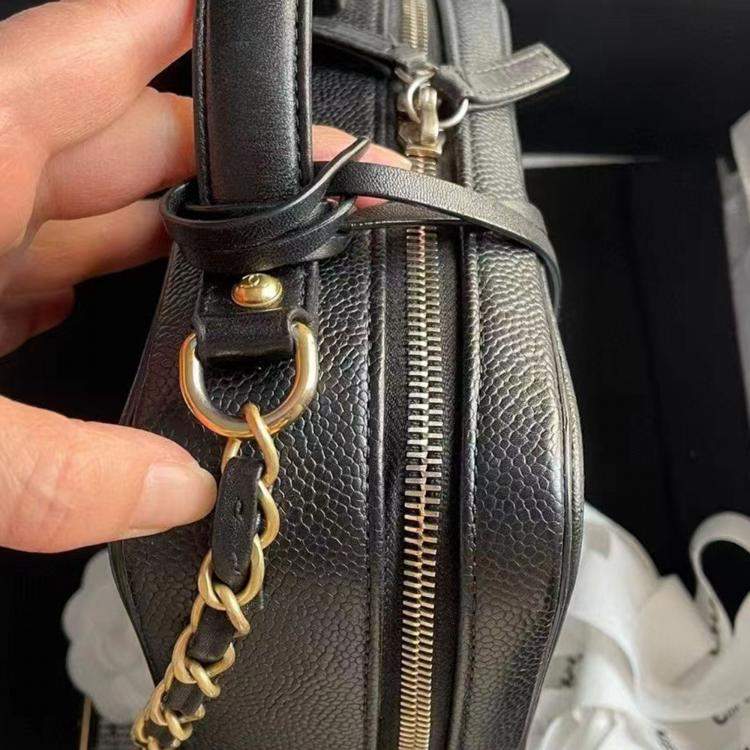 Pre Owned Chanel Black Caviar Leather Large Filigree Shoulder Bag