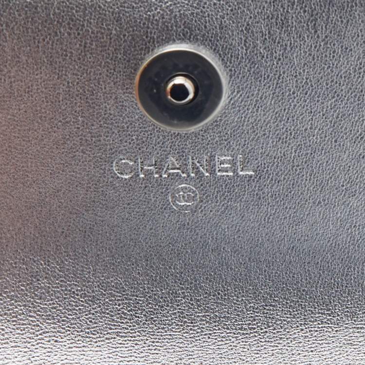 Pre Owned Chanel Silver Quilted Leather CC Chain Belt Bag