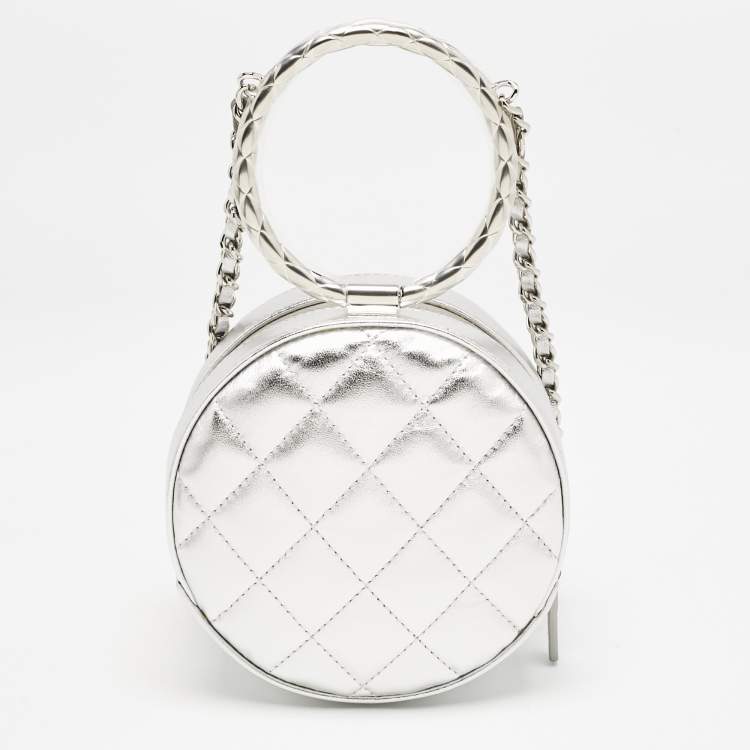Pre Owned Chanel Silver Quilted Leather Round Bracelet Clutch