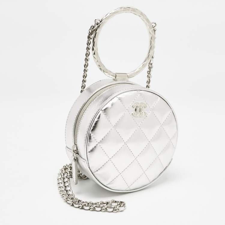 Pre Owned Chanel Silver Quilted Leather Round Bracelet Clutch