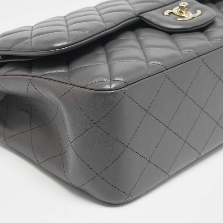 مملوكة مسبقًا Chanel Grey Quilted Leather Jumbo Classic Double Flap Bag
