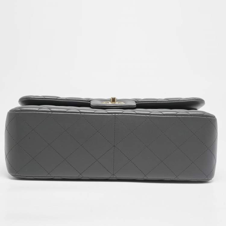 مملوكة مسبقًا Chanel Grey Quilted Leather Jumbo Classic Double Flap Bag