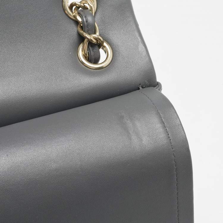 مملوكة مسبقًا Chanel Grey Quilted Leather Jumbo Classic Double Flap Bag