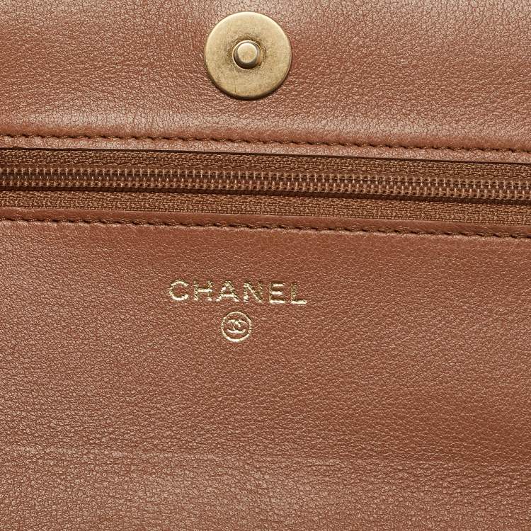 Pre Owned Chanel Brown Quilted Leather 19 Flap Wallet on Chain