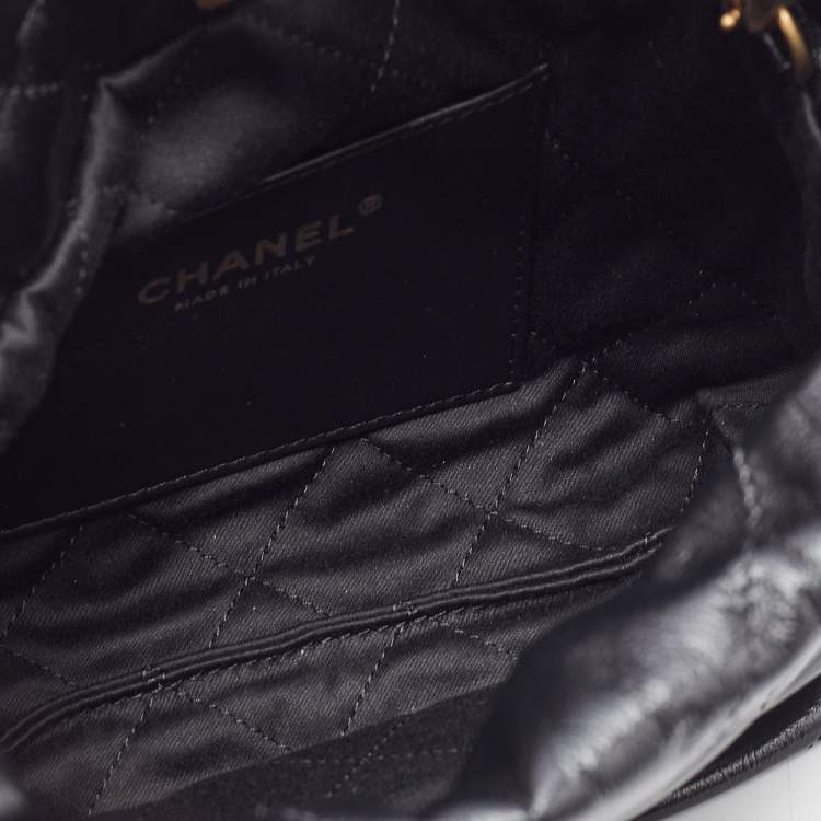 Pre Owned Chanel Black Quilted Leather Mini 22 Chain Bag