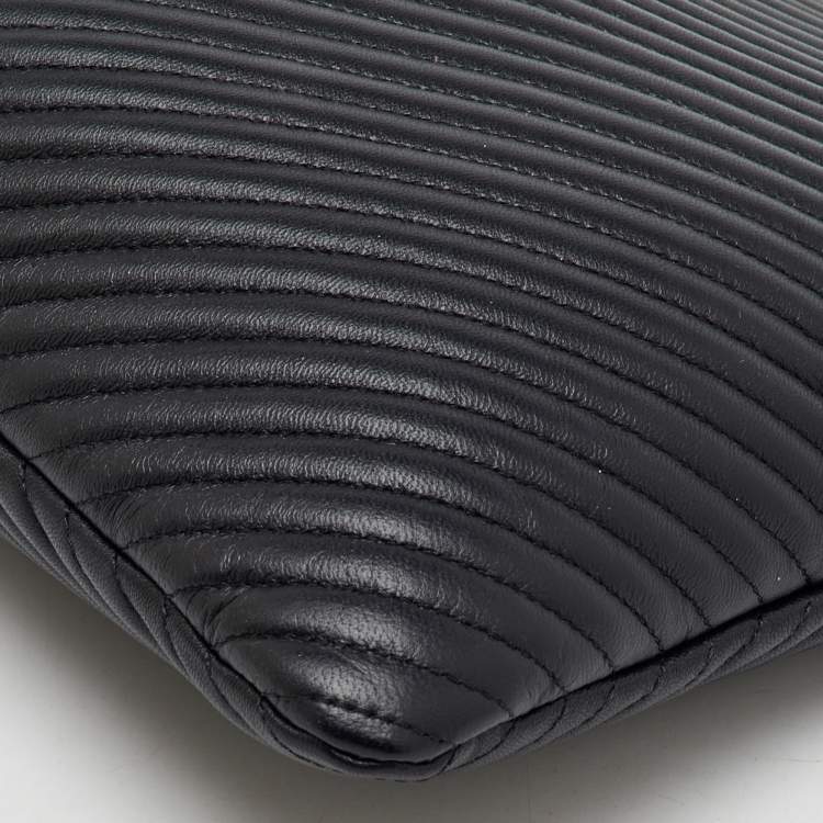 Pre Owned Chanel Black Leather Boy Chevron Large O-Case Zip Pouch