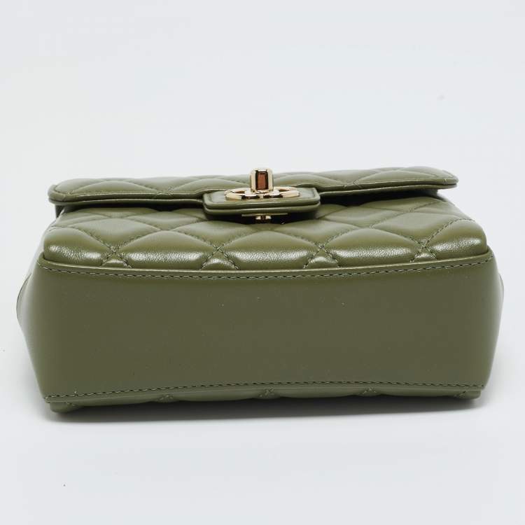 Pre Owned Chanel Green Quilted Leather Mini Flap Top Handle Bag