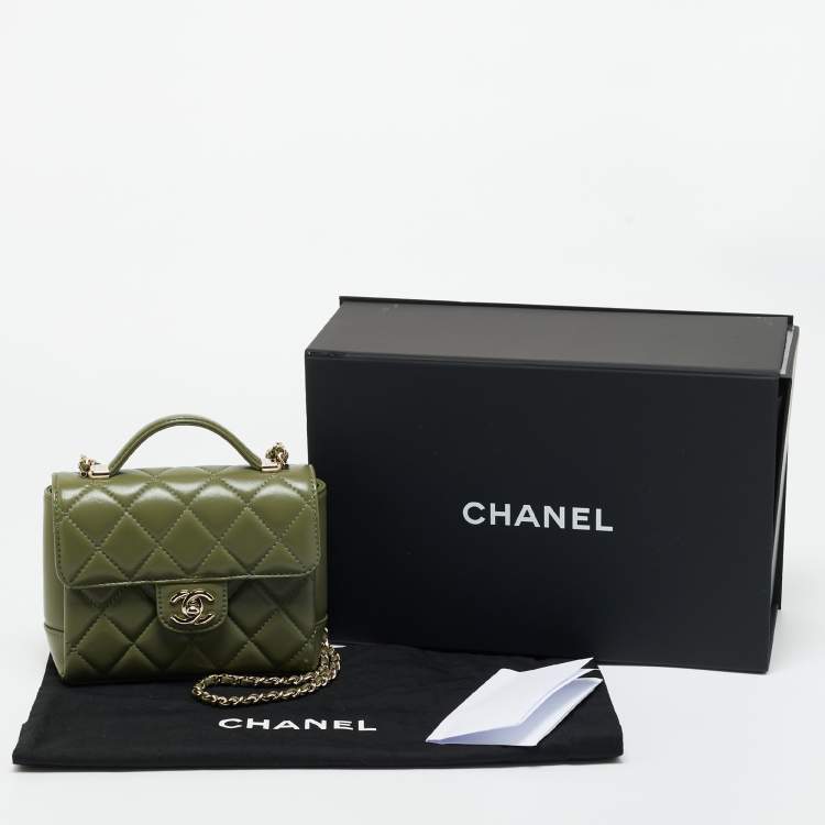 Pre Owned Chanel Green Quilted Leather Mini Flap Top Handle Bag