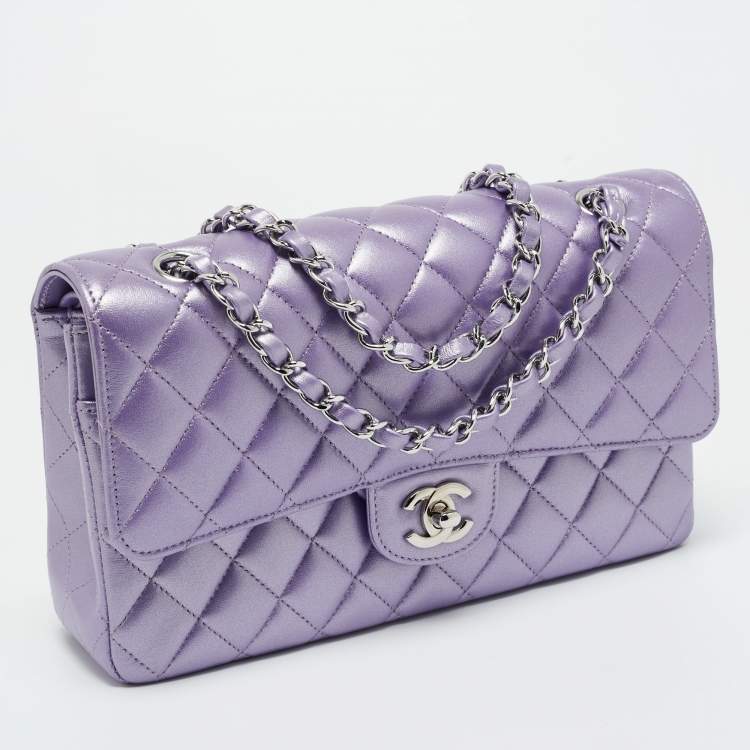 Pre Owned Chanel Metallic Purple Quilted Leather Medium Classic Double Flap Bag