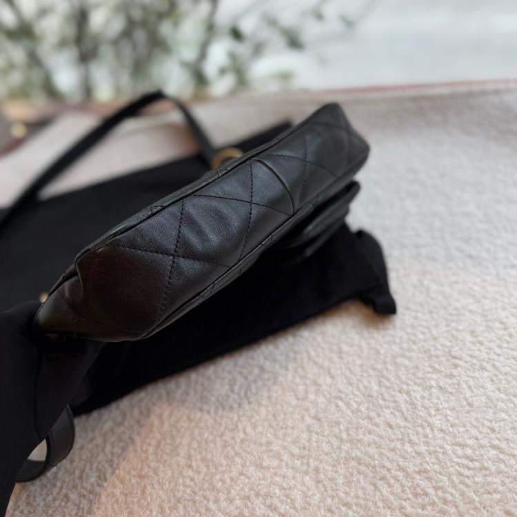 Pre Owned Chanel 24P Black Leather Quilted Messnger Bag