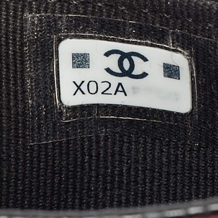 مملوكة مسبقًا Chanel Black Quilted Caviar Leather Classic Flap Card Holder