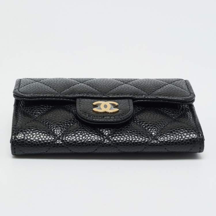 مملوكة مسبقًا Chanel Black Quilted Caviar Leather Classic Flap Card Holder