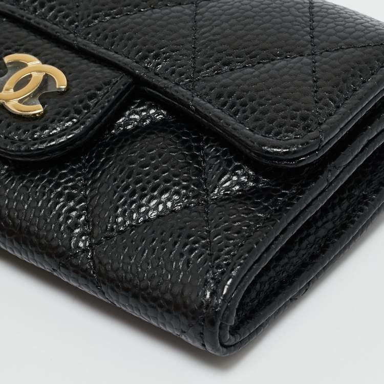 مملوكة مسبقًا Chanel Black Quilted Caviar Leather Classic Flap Card Holder