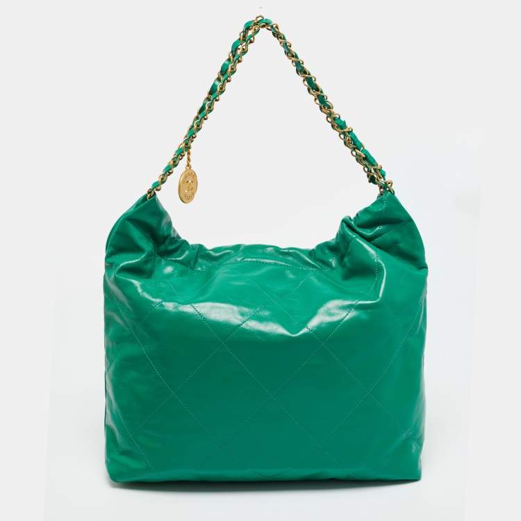 Pre Owned Chanel Green Quilted Leather Medium 22 Chain Bag