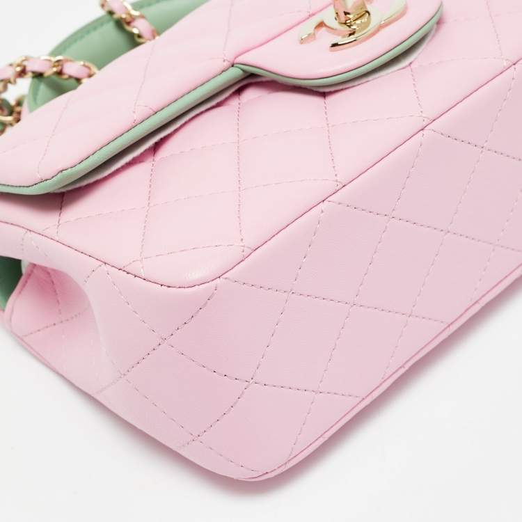 Pre Owned حقيبة شانيل جلد مبطن وردي/أخضر صغيرة مستطيلة  بيد علوية