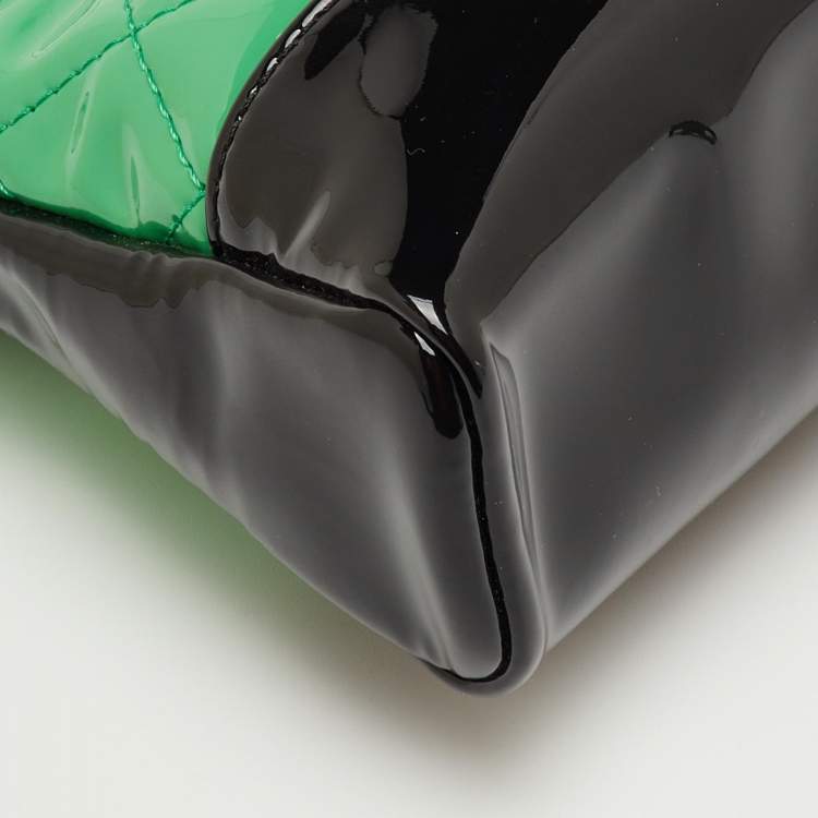 Pre Owned Chanel Green/Black Quilted Patent Leather Petit 31 Shopping Bag