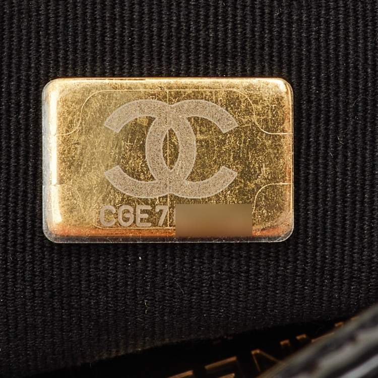 Pre Owned Chanel Green/Black Quilted Patent Leather Petit 31 Shopping Bag