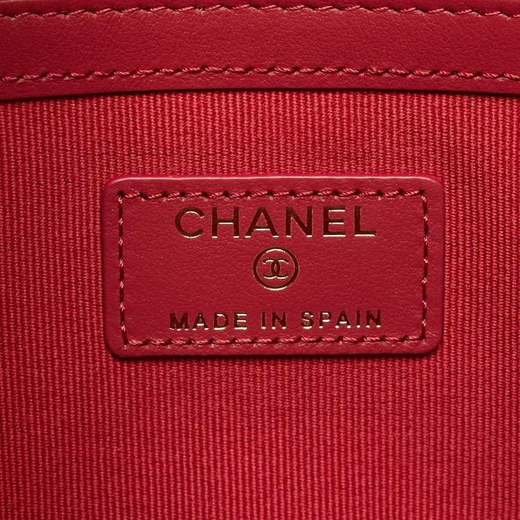 Pre Owned Chanel 19 Medium Black Quilted Leather O Case Clutch