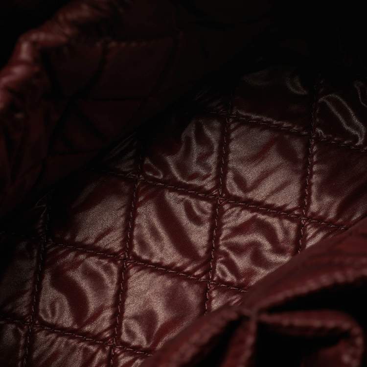 Pre Owned Chanel Medium Black Quilted Caviar Leather Curvy Cosmetic Case