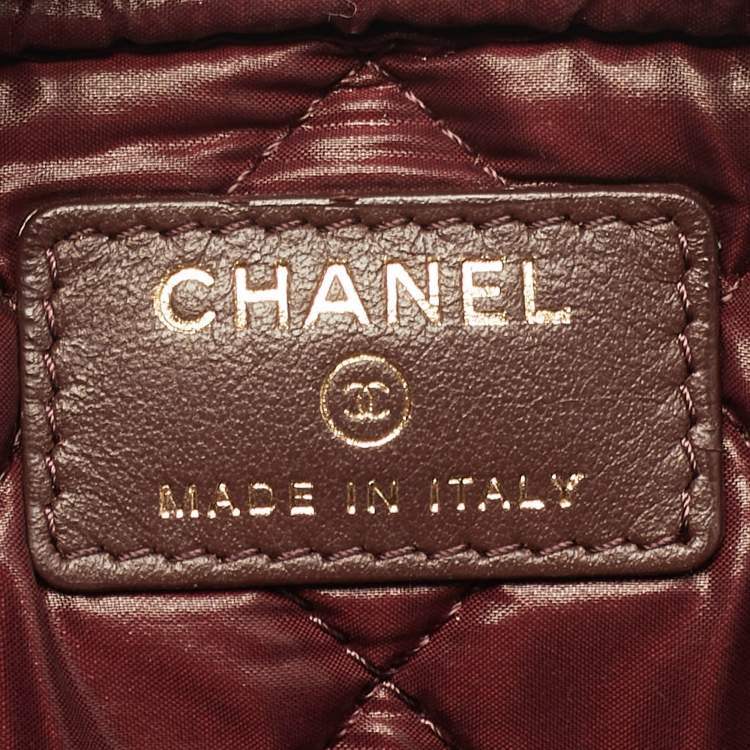 Pre Owned Chanel Medium Black Quilted Caviar Leather Curvy Cosmetic Case