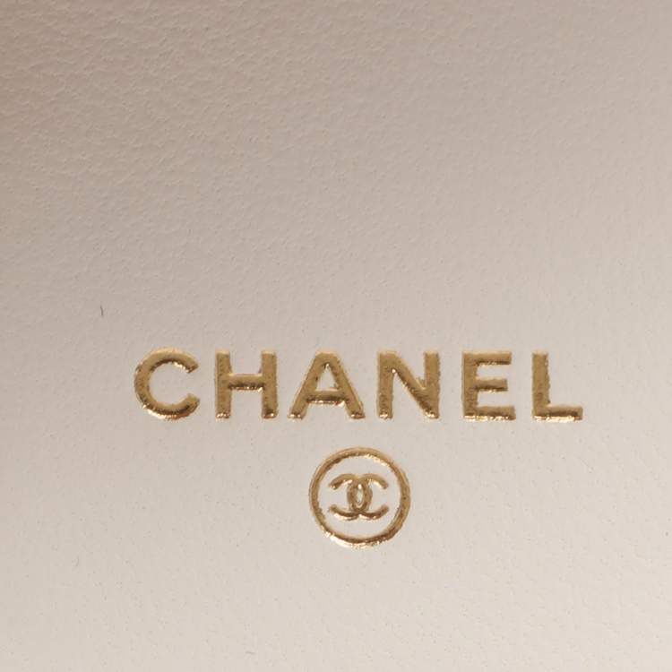 Pre Owned Chanel Paris-Le19m Black Quilted Leather Card Case