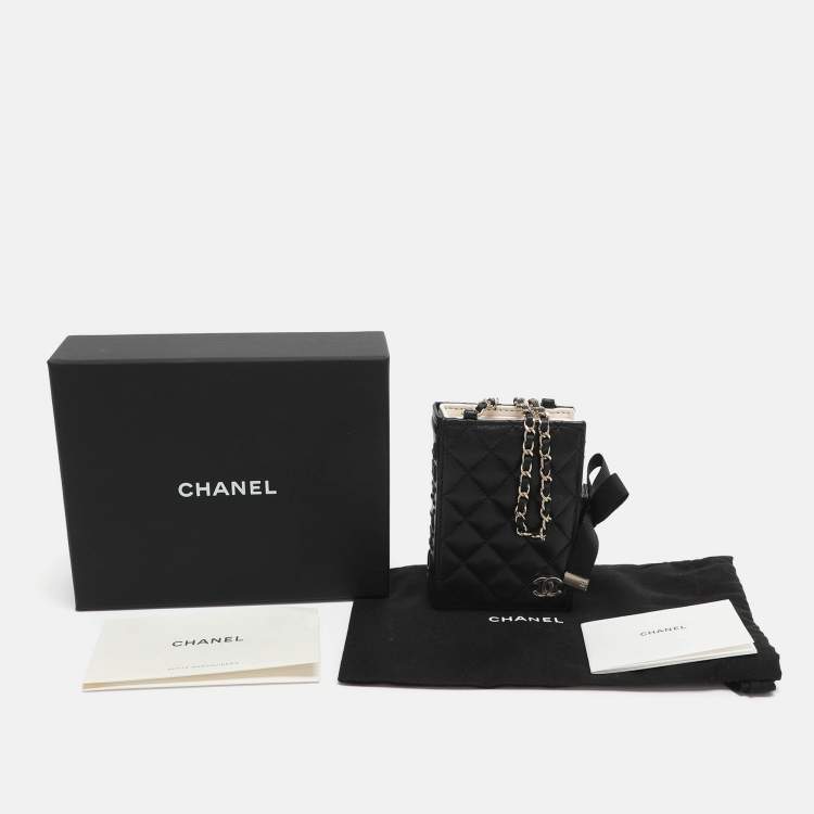 Pre Owned Chanel Paris-Le19m Black Quilted Leather Card Case