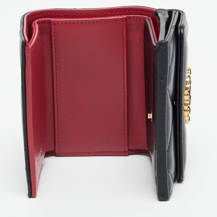 Pre Owned Chanel 19 Black Quilted Leather Trifold Wallet