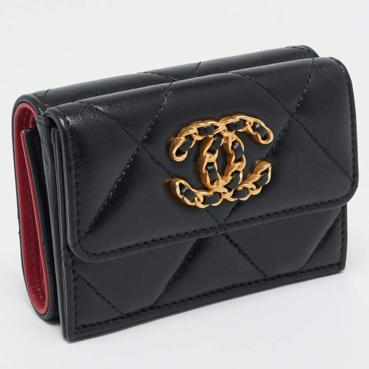 Pre Owned Chanel 19 Black Quilted Leather Trifold Wallet