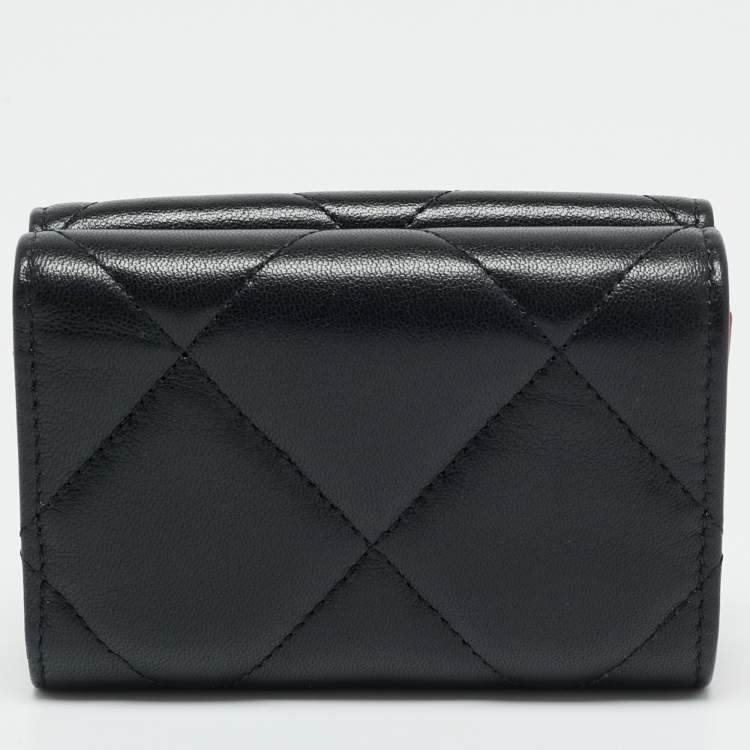 Pre Owned Chanel 19 Black Quilted Leather Trifold Wallet