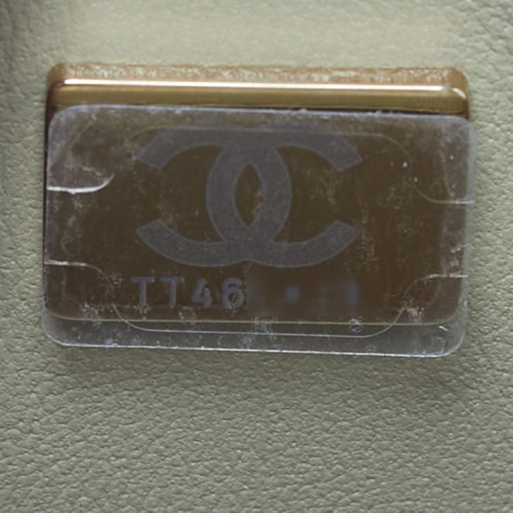 Pre Owned Chanel Boy Small Green Quilted Caviar Leather Messenger Bag